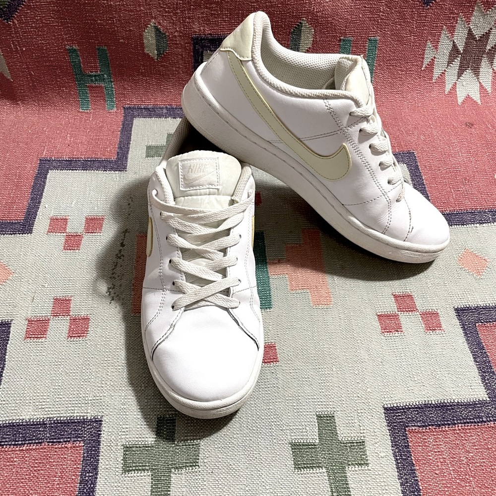 Nike Womens Court Royale Trainers Low Top 8.5